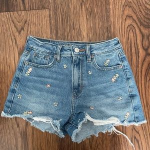 American Eagle floral shorts.